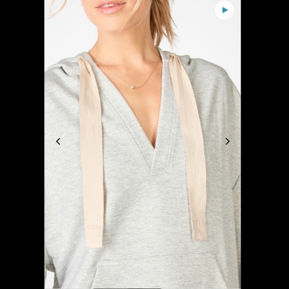 FABLETICS GREY ARIANA OVERSIZED HOODIE SIZE MEDIUM - Picture 3 of 10